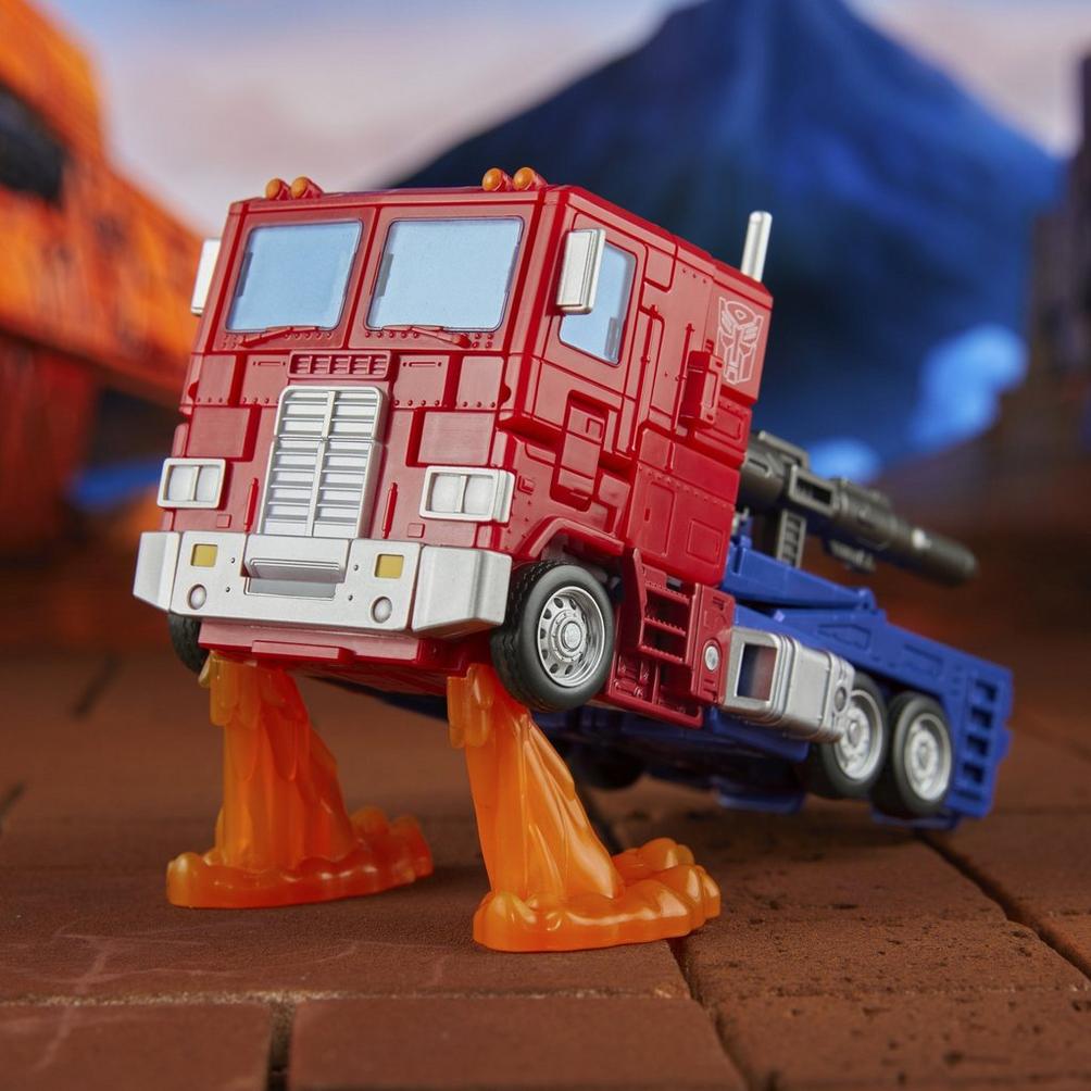 (Pre-order) Transformers Studio Series Commander Class The Transformers: The Movie 86-31 Optimus Prime