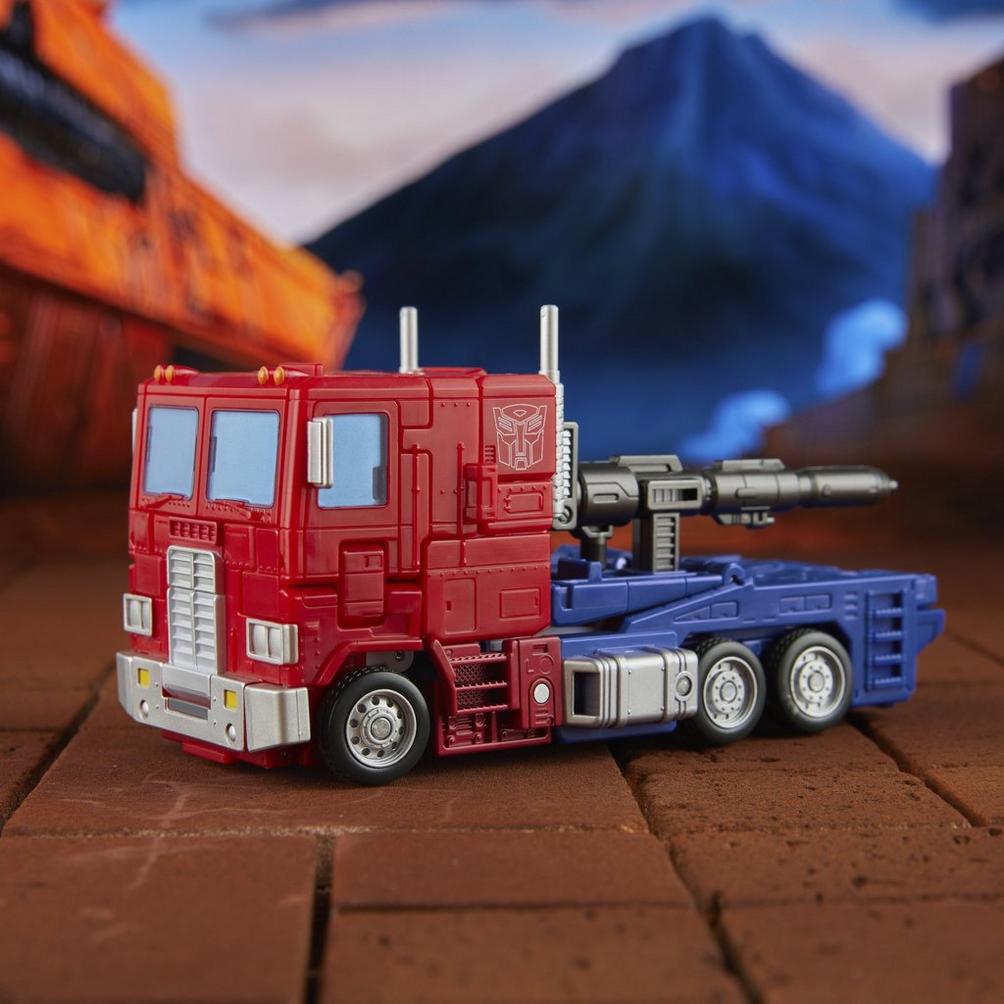 (Pre-order) Transformers Studio Series Commander Class The Transformers: The Movie 86-31 Optimus Prime