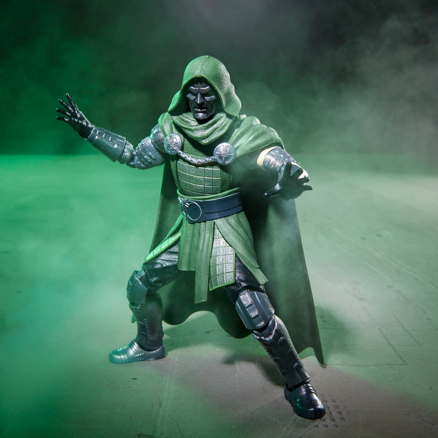 (Pre-Order) Marvel Legends Series Marvel Studios' Avengers: Doomsday Doctor Doom